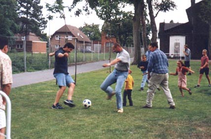 fahrradtourkidsaug01 fussball